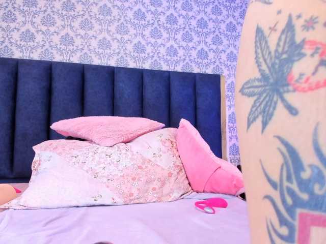 Lia-Monroe live cam on BongaCams