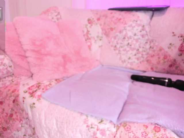 Lia-Monroe live cam on BongaCams