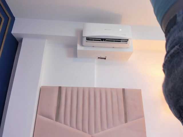 Lia-Monroe live cam preview