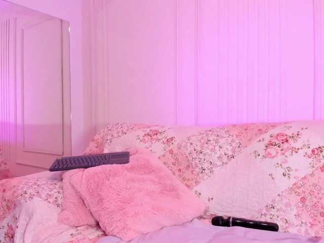 Lia-Monroe live cam on BongaCams