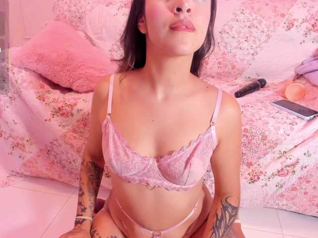 Lia-Monroe live cam on BongaCams