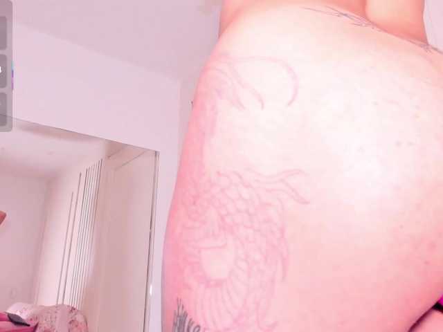 Lia-Monroe live cam on BongaCams