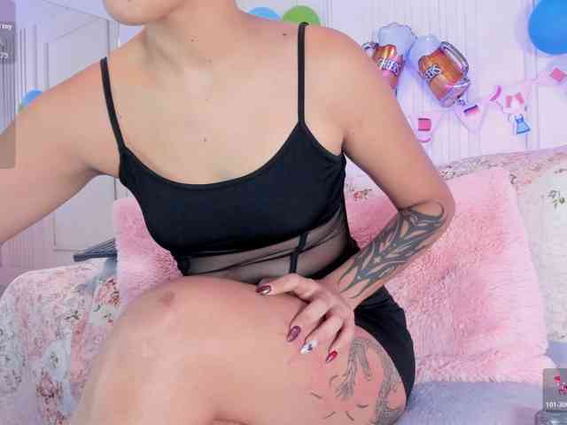 Lia-Monroe Lia-Monroe