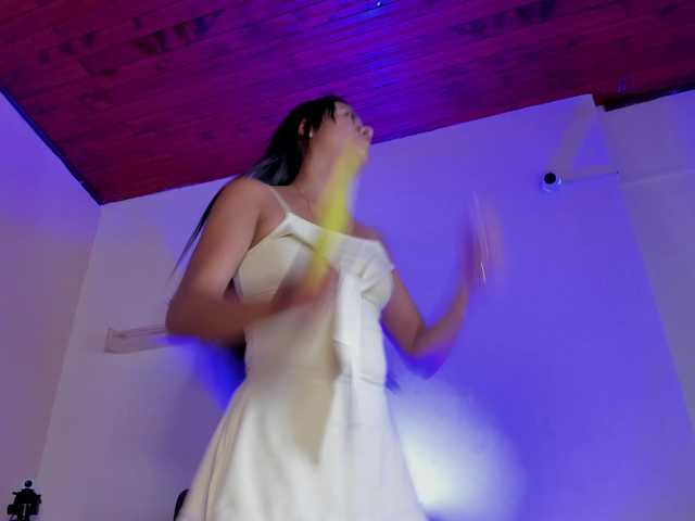 AngelSavagee live webcam show