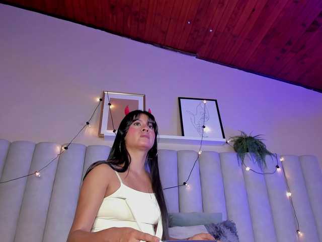 AngelSavagee live webcam show