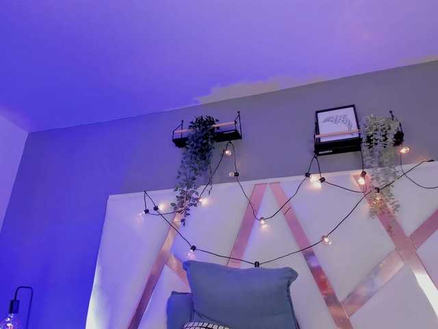 AngelSavagee live cam on BongaCams