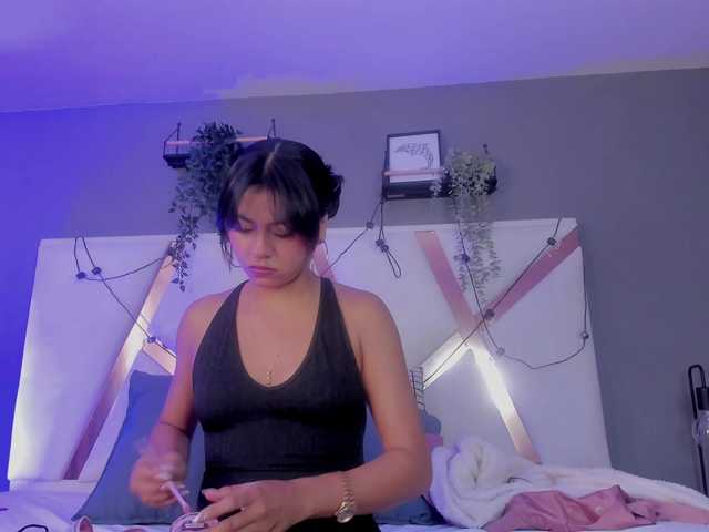 AngelSavagee live cam on BongaCams