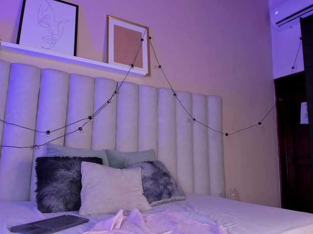 AngelSavagee live cam on BongaCams