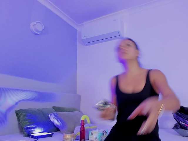 AngelSavagee live cam on BongaCams