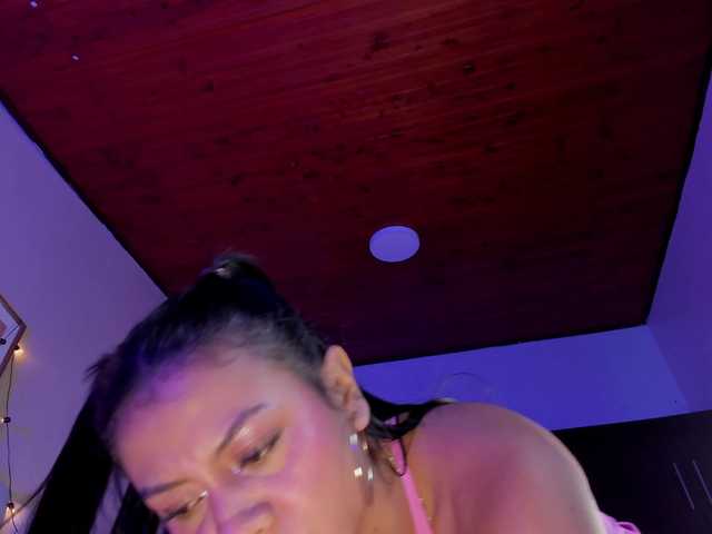 AngelSavagee live cam on BongaCams