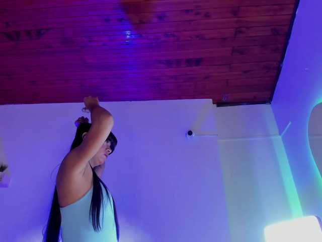 AngelSavagee live cam on BongaCams