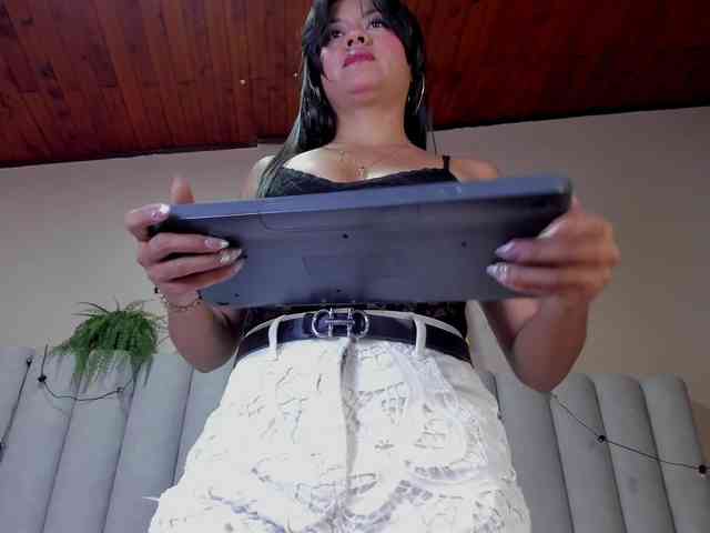 AngelSavagee webcam
