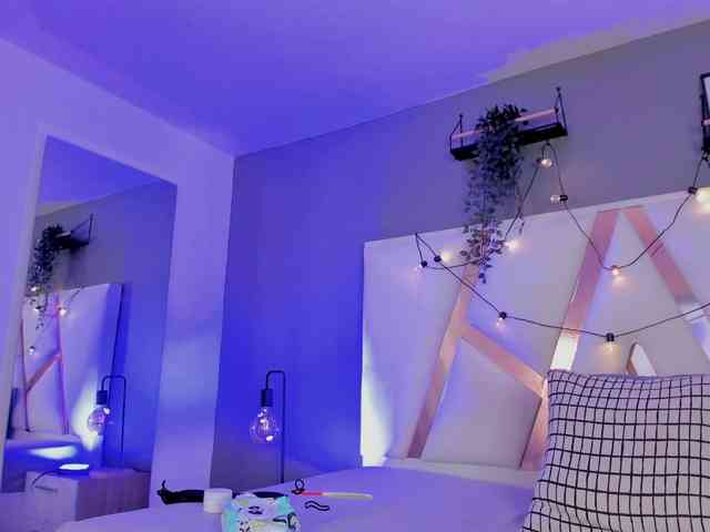 AngelSavagee webcam