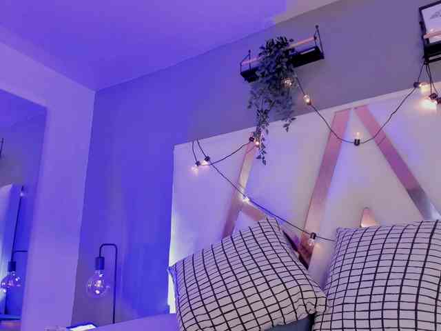 AngelSavagee webcam