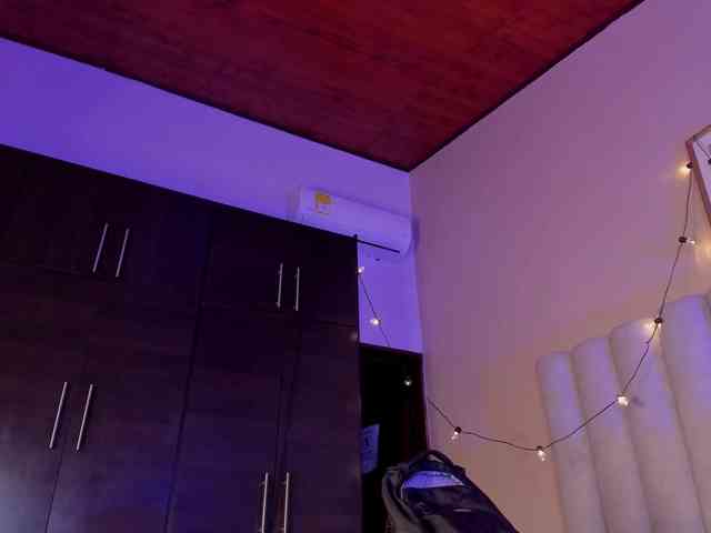 AngelSavagee webcam