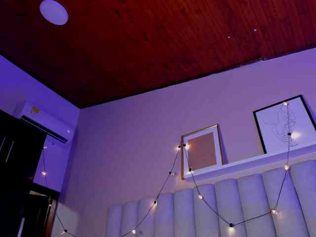 AngelSavagee webcam