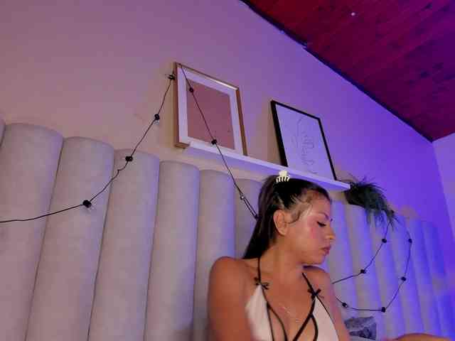 AngelSavagee webcam