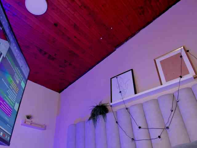 AngelSavagee webcam