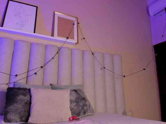 AngelSavagee webcam