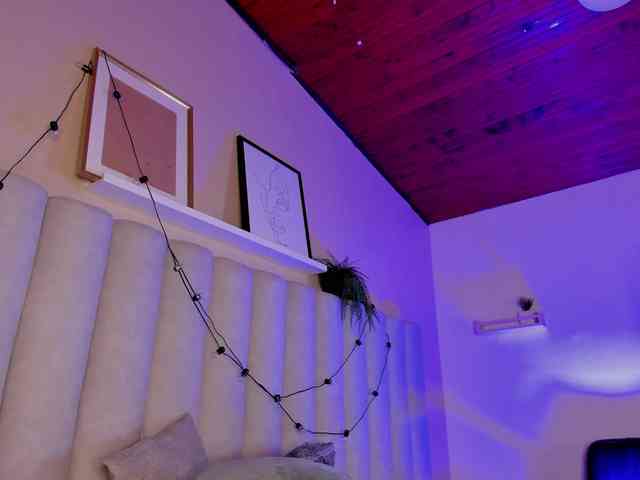AngelSavagee webcam
