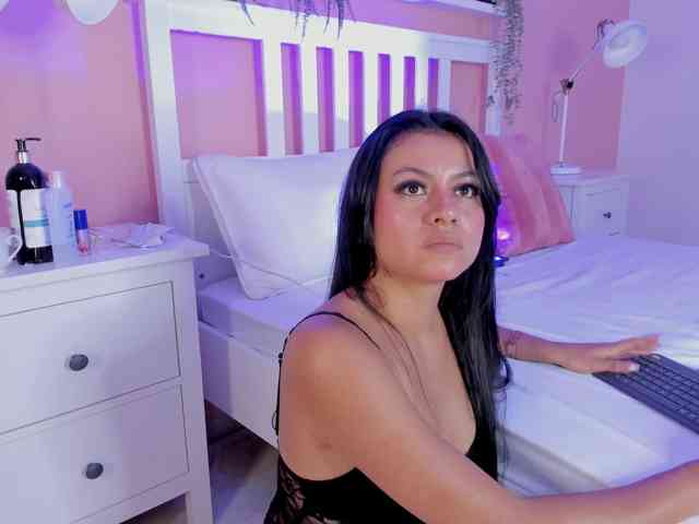 AngelSavagee webcam