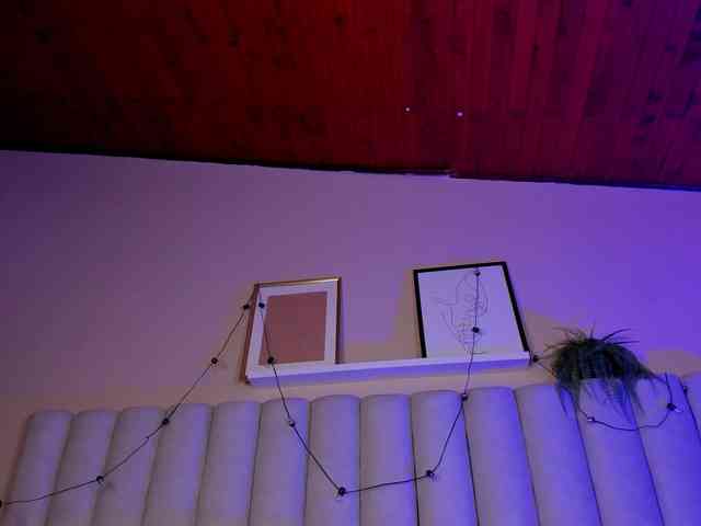 AngelSavagee webcam