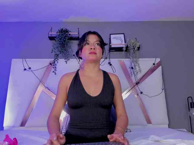 AngelSavagee webcam