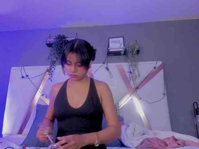 AngelSavagee webcam