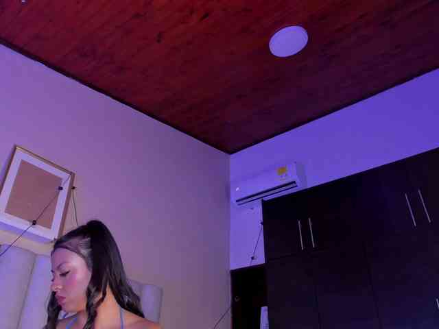 AngelSavagee webcam