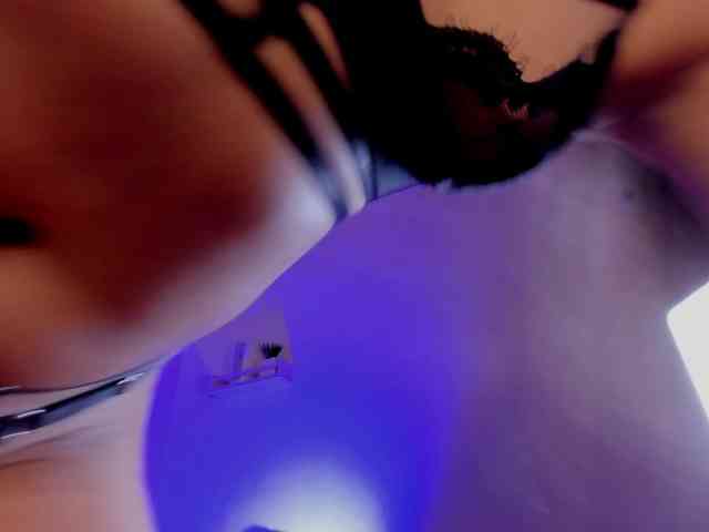 AngelSavagee webcam