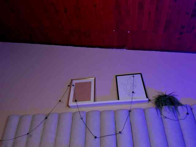 AngelSavagee webcam