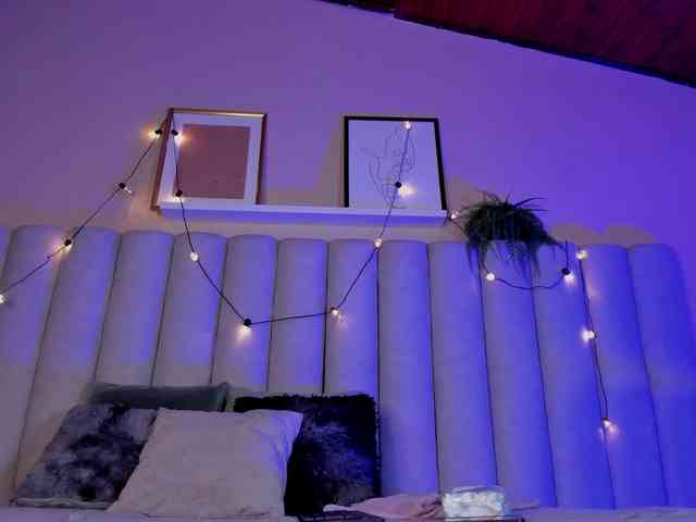 AngelSavagee webcam