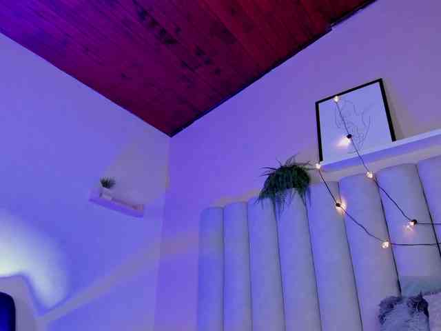 AngelSavagee Live Webcam on BongaCams