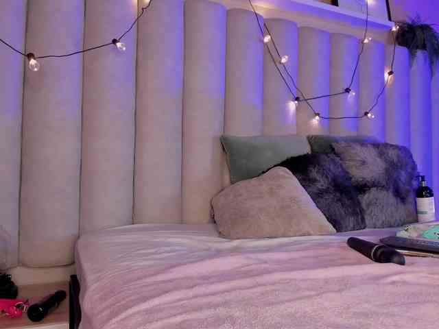 AngelSavagee webcam