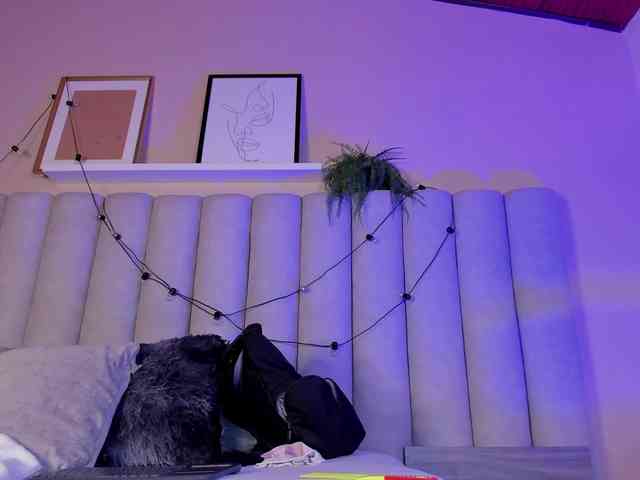 AngelSavagee webcam
