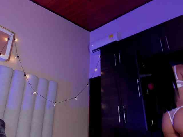 AngelSavagee webcam