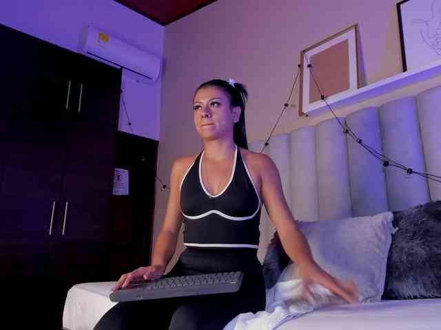 AngelSavagee webcam