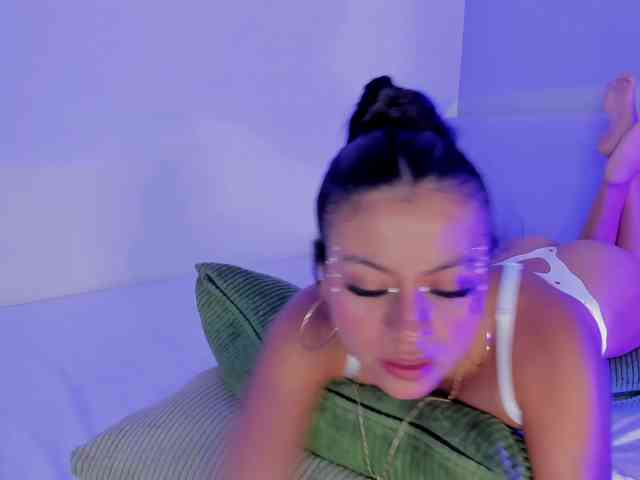 AngelSavagee webcam