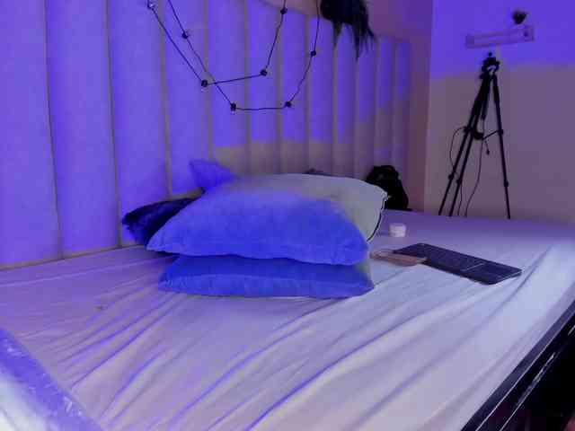 AngelSavagee webcam