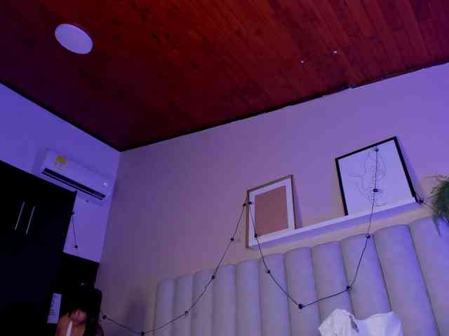 AngelSavagee webcam