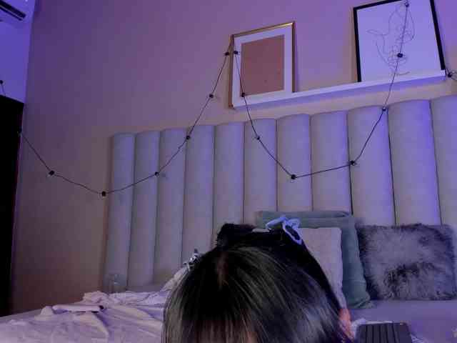 AngelSavagee webcam