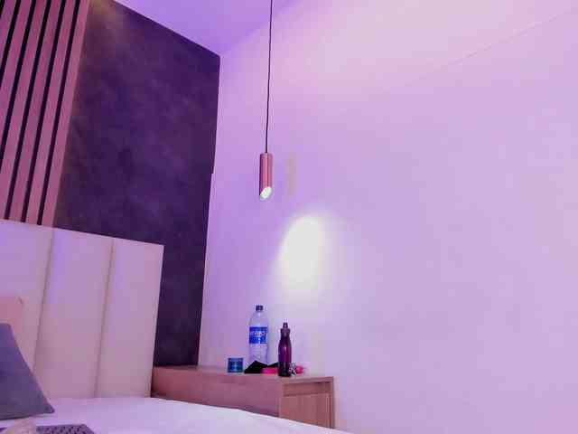 AngelSavagee webcam