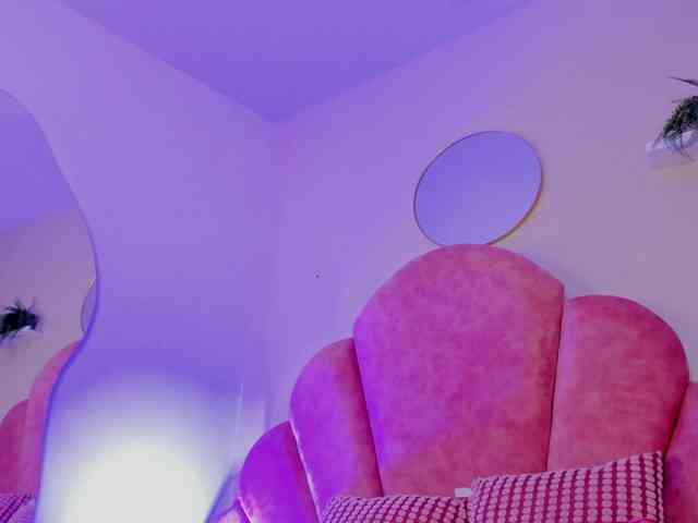 AngelSavagee webcam