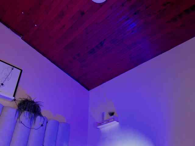 AngelSavagee webcam