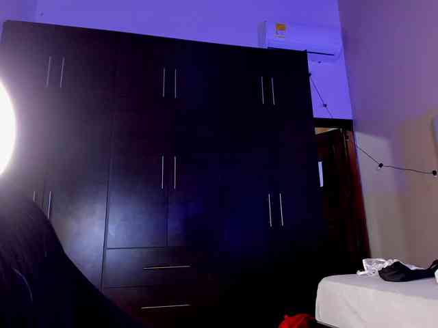 AngelSavagee webcam