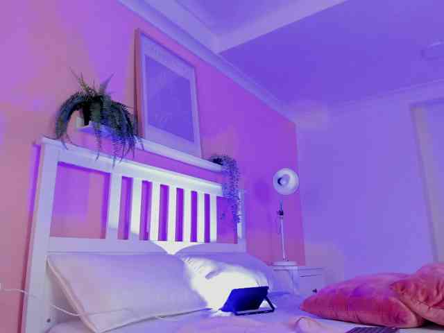AngelSavagee webcam