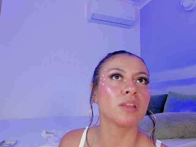 AngelSavagee webcam