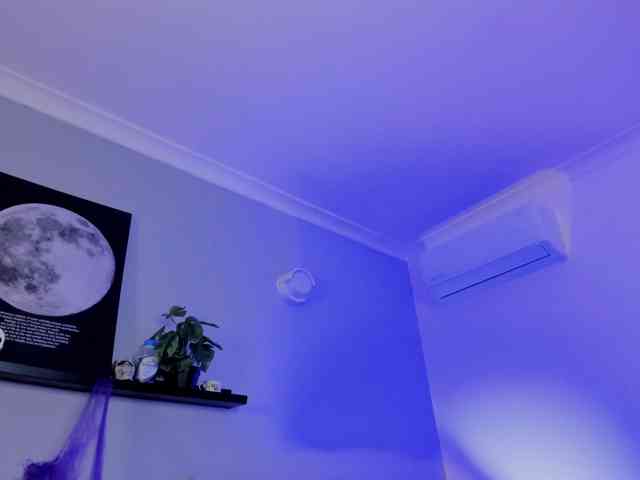 AngelSavagee webcam