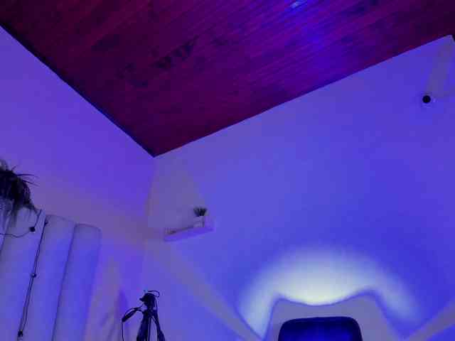 AngelSavagee webcam