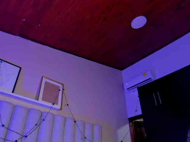 AngelSavagee webcam